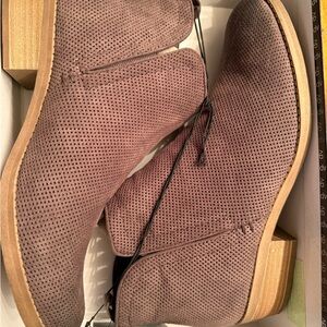Dolce Vita Grey Perforated Ankle Boots 9